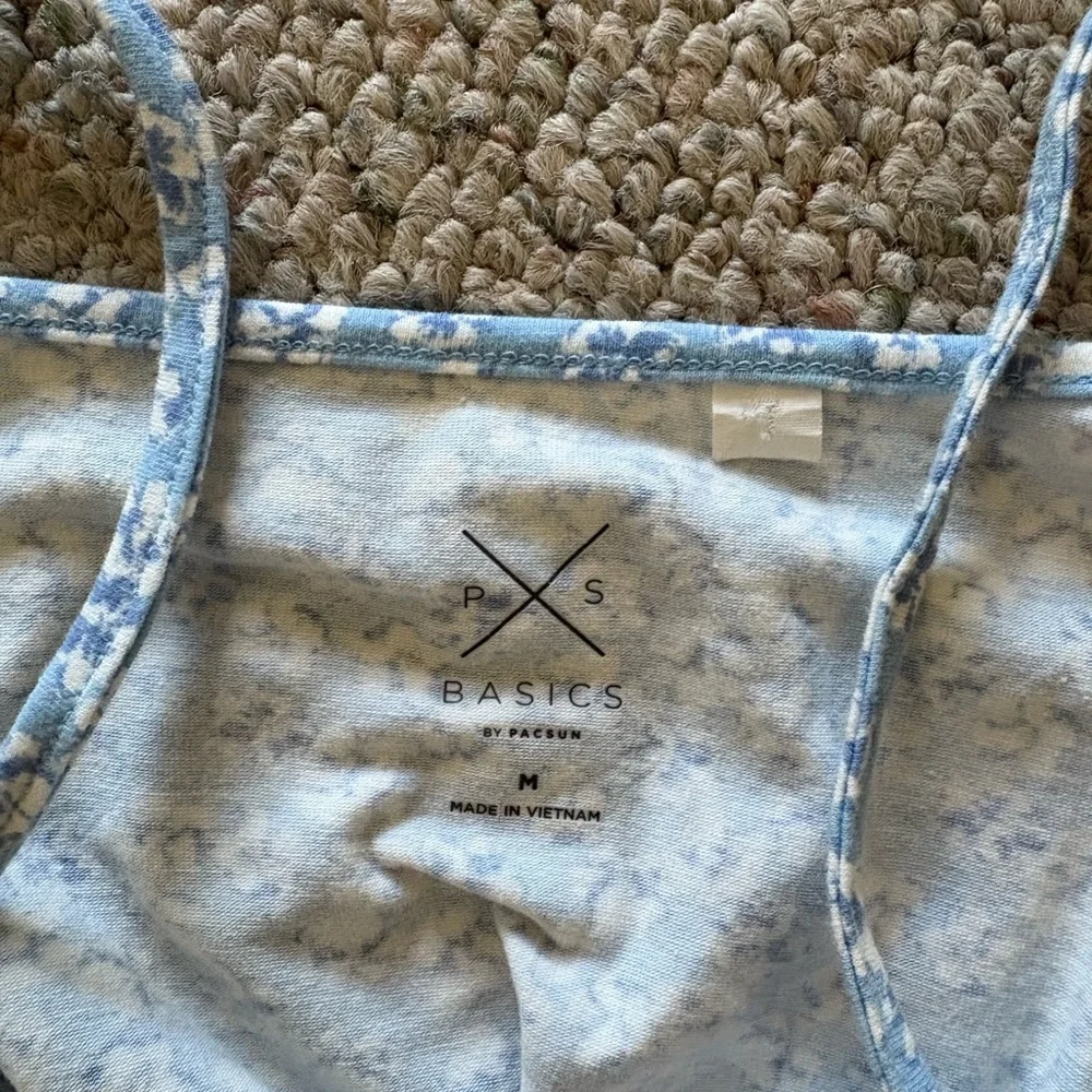 PacSun Blue Floral Bodysuit - Picture 3 of 3